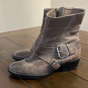 Gorgeous grey/brown moto boots 8.5